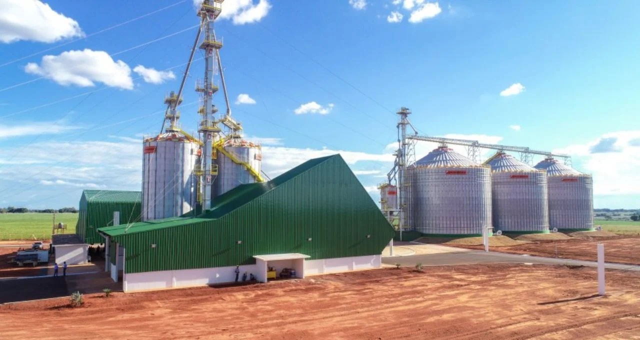 BNDES financia projeto de esmagadora de soja da Copasul em R$ 800 milhões para expansão agroindustrial BNDES financia projeto de esmagadora de soja da Copasul em R$ 800 milhões para expansão agroindustrial