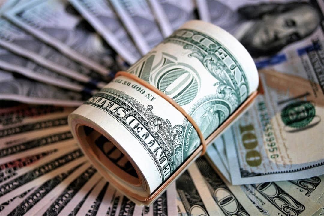 Dólar: Incertezas fiscais, atividades do Fed e juros na Europa influenciam câmbio