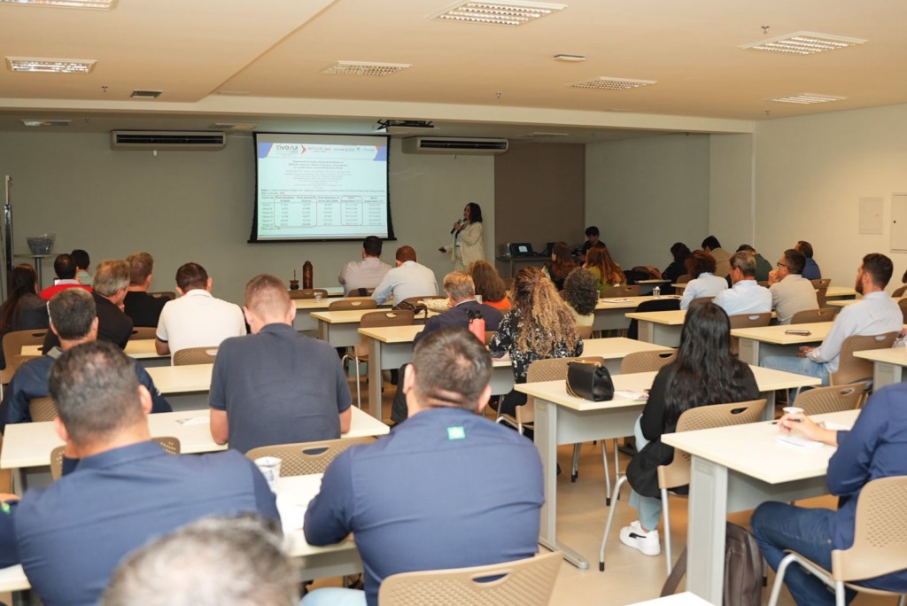 Discussão técnico-científica sobre temas essenciais de aves e suínos no Congresso da AveSui