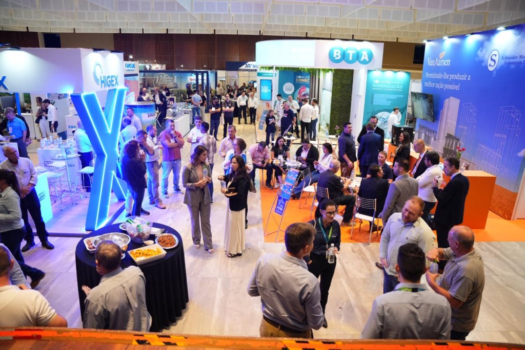 Confraternização após o Prêmio Quem é Quem encerra o primeiro dia de AveSui