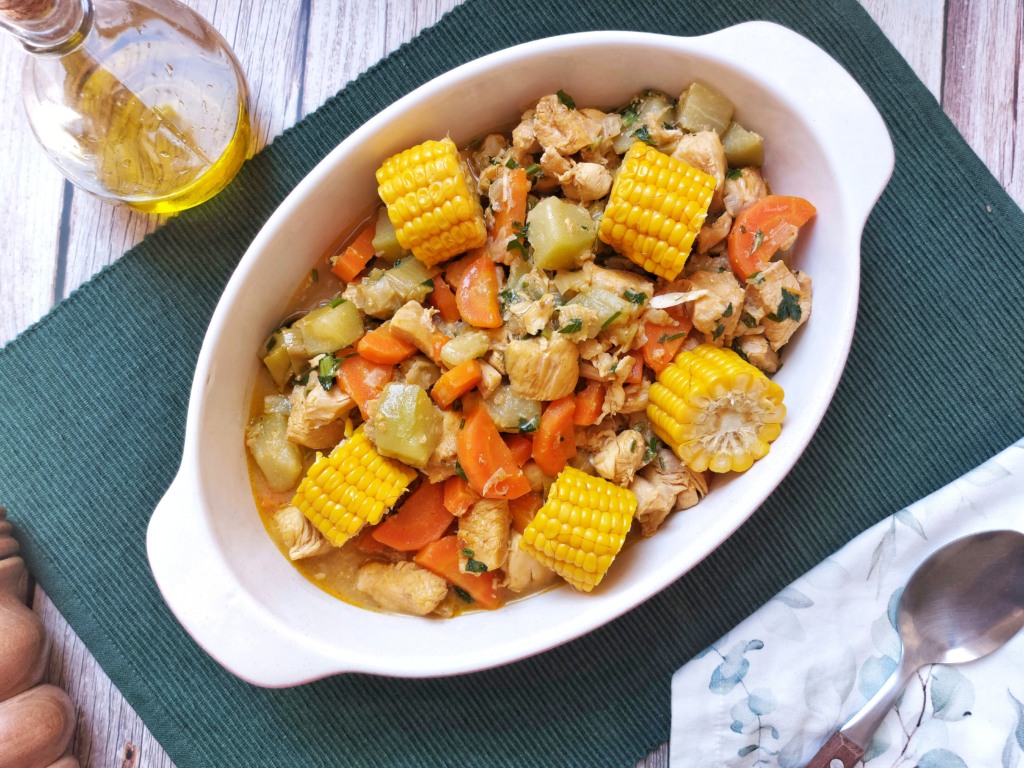 Frango fácil na panela de pressão é o jeito prático de ter um belo almoço!