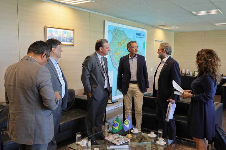 Ministros do Mapa e MIDR alinham parcerias para reconstrução do Rio Grande do Sul