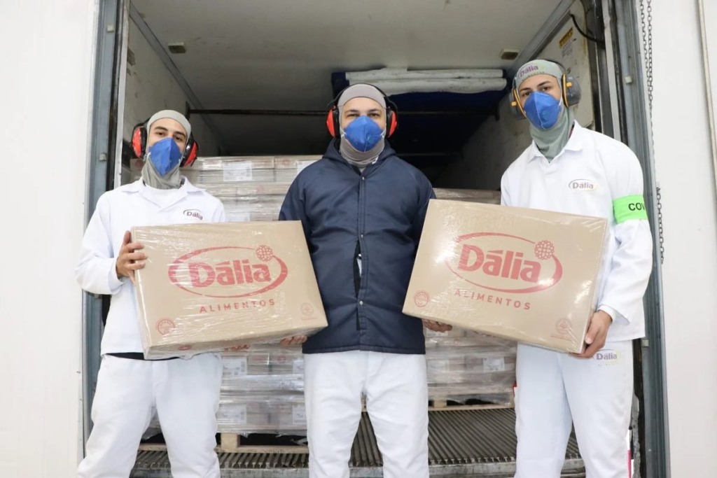 Dália realiza primeiro carregamento de produtos para as Filipinas