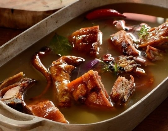 Descubra Esta Curiosa Receita de Carne de Porco na Lata