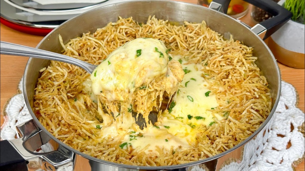 Sem forno e sem problemas: Confira essa prática e deliciosa receita de Fricassê de Frango na Panela