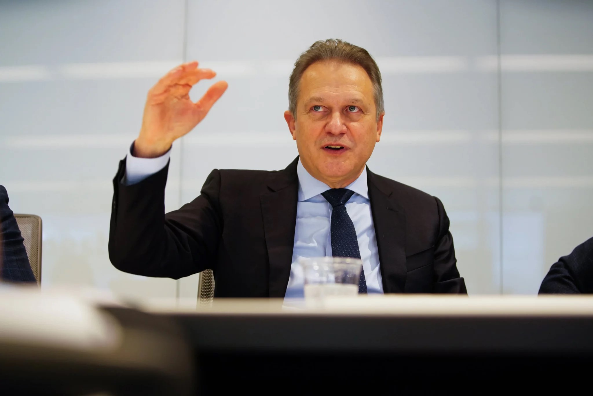 “Não podemos esperar que o consumidor pagará essa conta”, diz CEO da JBS sobre padrões ambientais rigorosos no setor alimentício “Não podemos esperar que o consumidor pagará essa conta”, diz CEO da JBS sobre padrões ambientais rigorosos no setor alimentício
