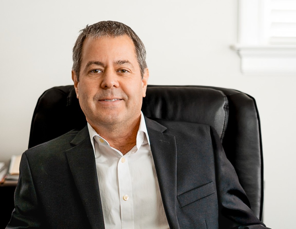 Avicultura Industrial Entrevista: “No mesmo patamar”, pelo médico-veterinário Marcos Rostagno na edição n°1332