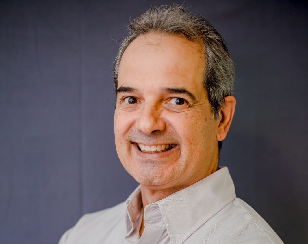 Avicultura Industrial Entrevista: “5 perguntas” por Flávio Andrade Queiroz Guimarães, assessor de vendas técnicas na Sangati Berga