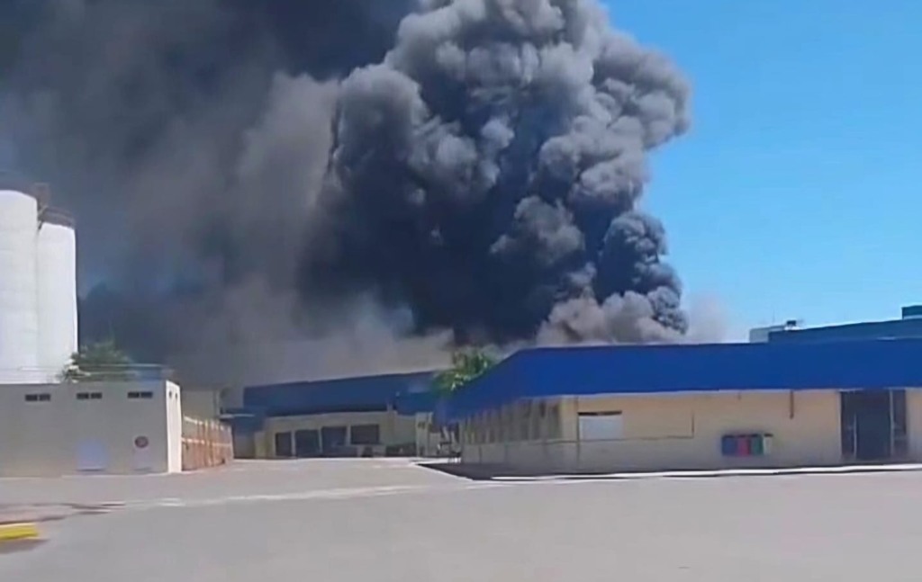 Incêndio na unidade de abate de aves da JBS em Passo Fundo (RS)