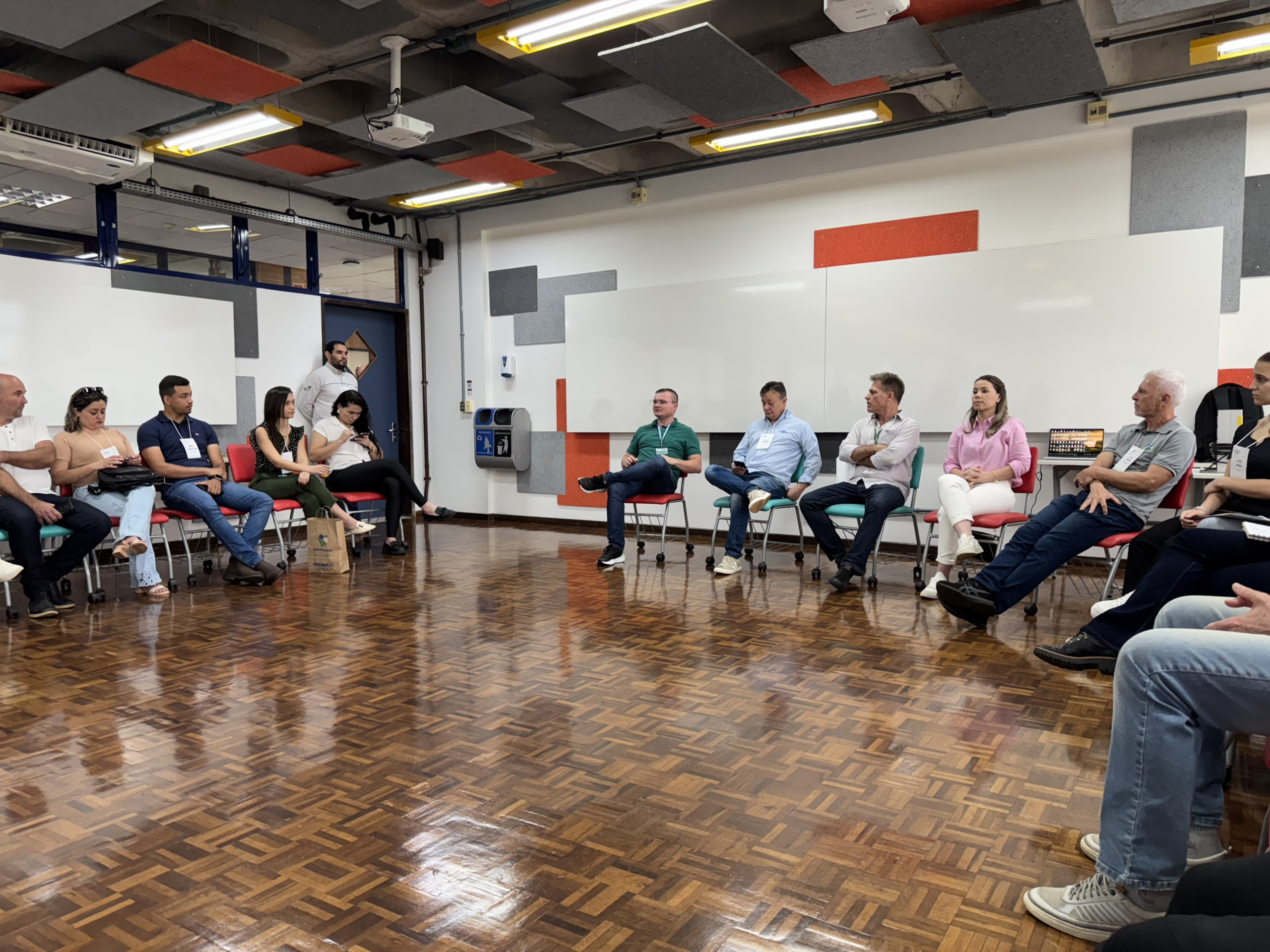 Ampliação de mercado da tilápia do Oeste é discutida em seminário Ampliação de mercado da tilápia do Oeste é discutida em seminário