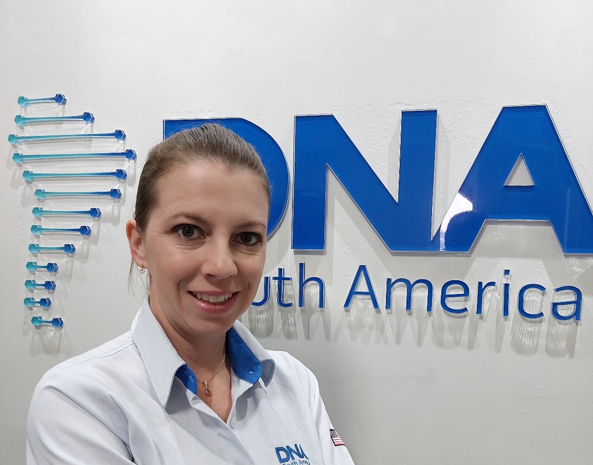 Suinocultura Industrial Entrevista: com Mariana Anrain Andreis, geneticista-chefe da DNA South América Suinocultura Industrial Entrevista: com Mariana Anrain Andreis, geneticista-chefe da DNA South América