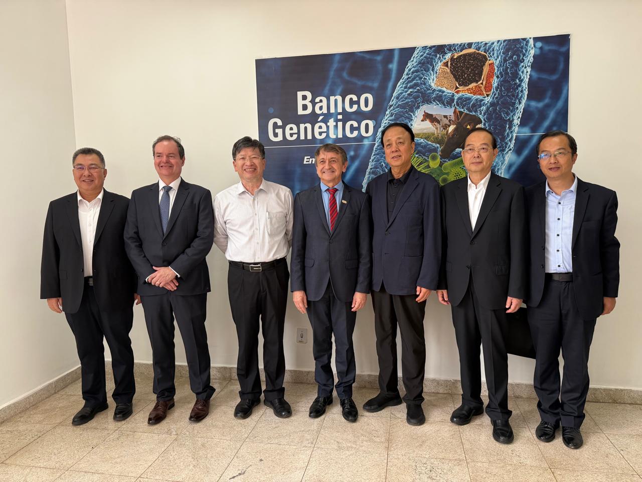 Delegação chinesa visita Embrapa e discute parceria científica