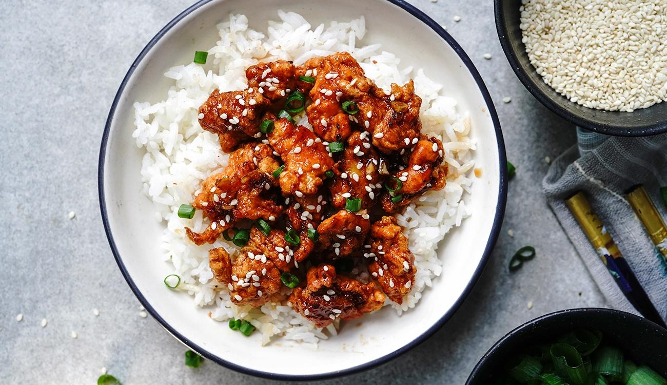 Quer saborear algo diferente nesse final de semana? Essa receita de frango teriyaki simples vai te surpreender! Quer saborear algo diferente nesse final de semana? Essa receita de frango teriyaki simples vai te surpreender!