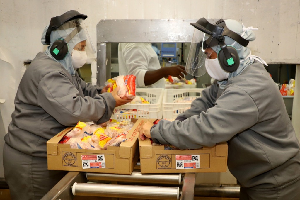 Paraná alivia carga tributária para carnes temperadas, visando maior competitividade