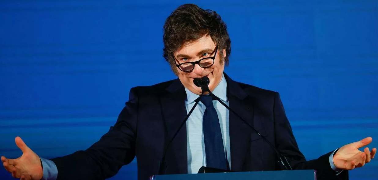 Milei retoma impostos sobre exportação de grãos na Argentina