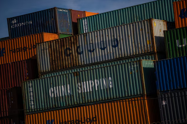 Trump sinaliza acordo, mas aumenta pressão sobre a China