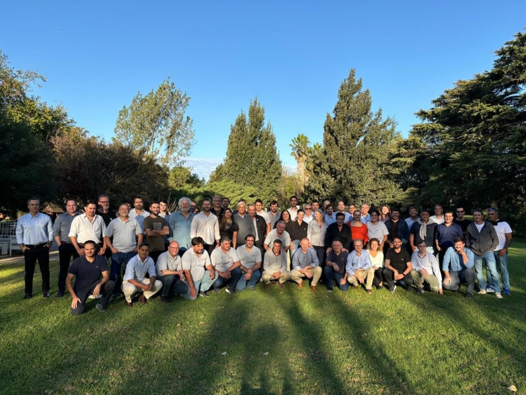 Cobb-Vantress promove Encontro Técnico na Argentina