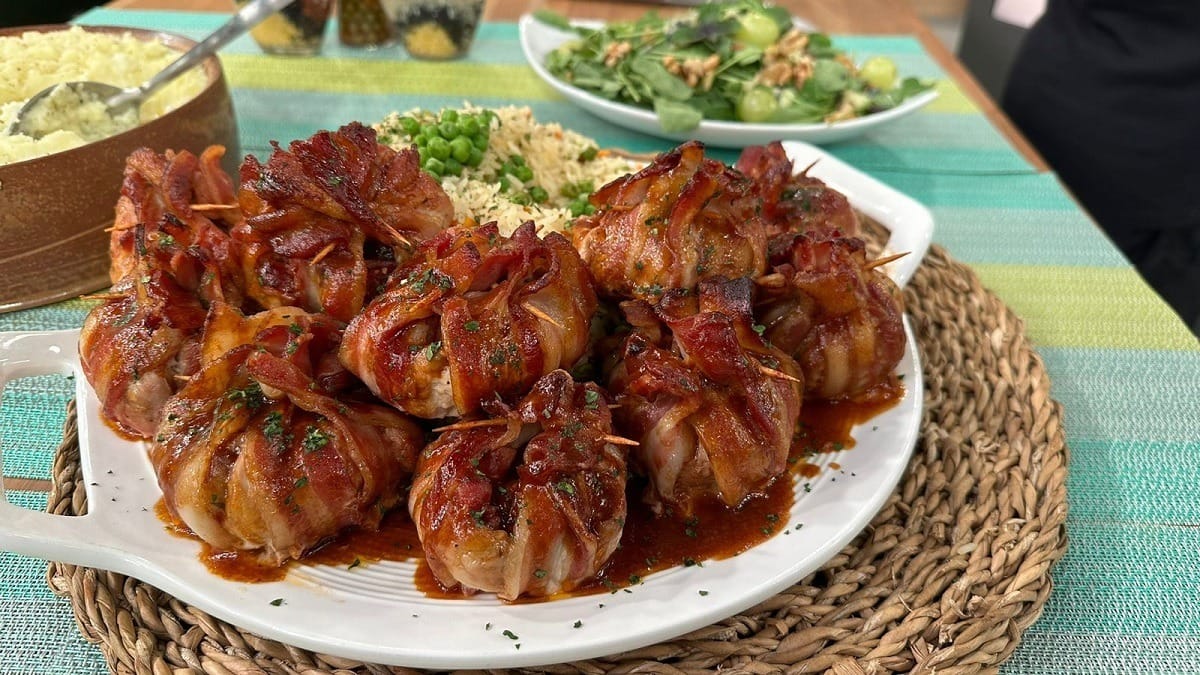 Confira esta deliciosa receita de trouxinhas de porco com arroz de forno!