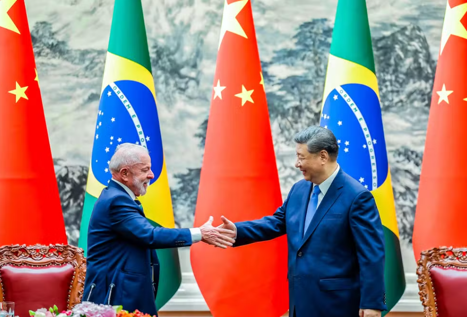 China anuncia linha de crédito e isenção de visto para países da américa latina