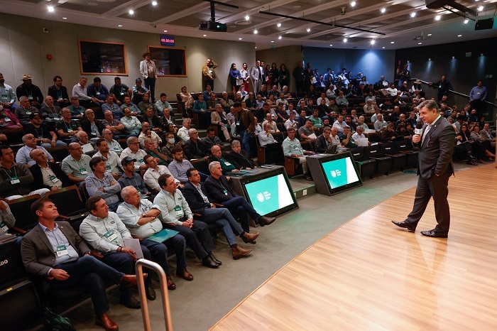 Sistema CNA/Senar recebe comitiva de produtores e sindicatos rurais de Minas Gerais