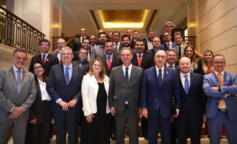 Brasil e China fortalecem diálogo para aumentar presença de produtos brasileiros