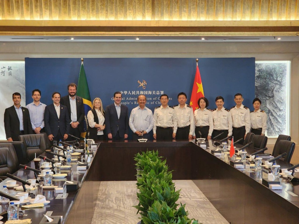 Governador Jorginho Mello solicita retomada das exportações de frango de Santa Catarina para a China