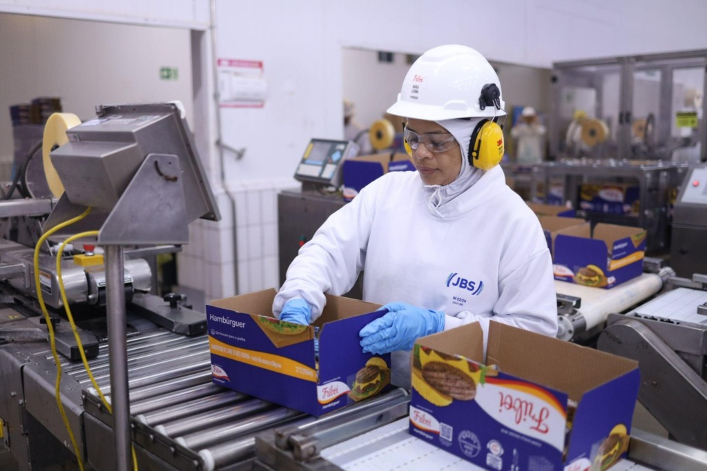 JBS abre quase 100 novas vagas de emprego no Pará