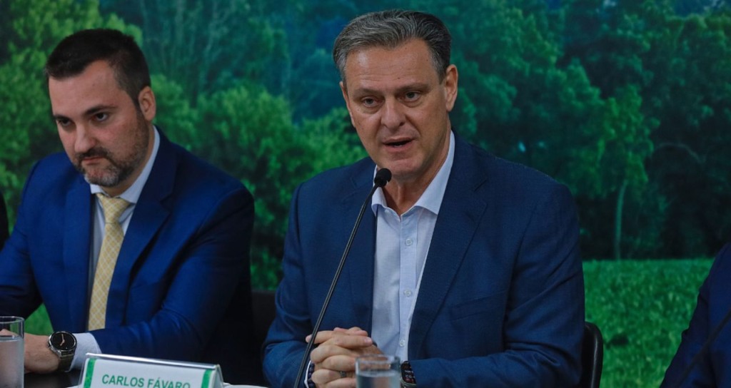 “O sistema brasileiro funcionou”, diz ministro sobre controle da Influenza Aviária no Brasil “O sistema brasileiro funcionou”, diz ministro sobre controle da Influenza Aviária no Brasil