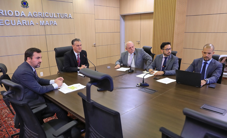 Brasil e Angola firmam acordos para impulsionar agricultura