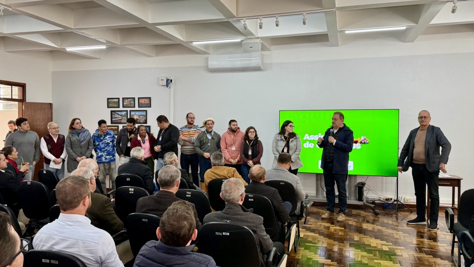 Secretaria da Agricultura já assinou 314 convênios com municípios para recuperação de estradas rurais