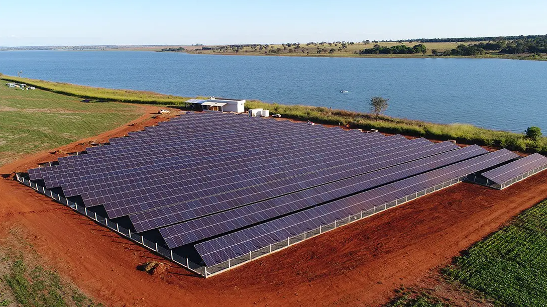 Produtor do Paraná substitui soja e gado por placas solares e amplia geração de energia limpa no campo Produtor do Paraná substitui soja e gado por placas solares e amplia geração de energia limpa no campo