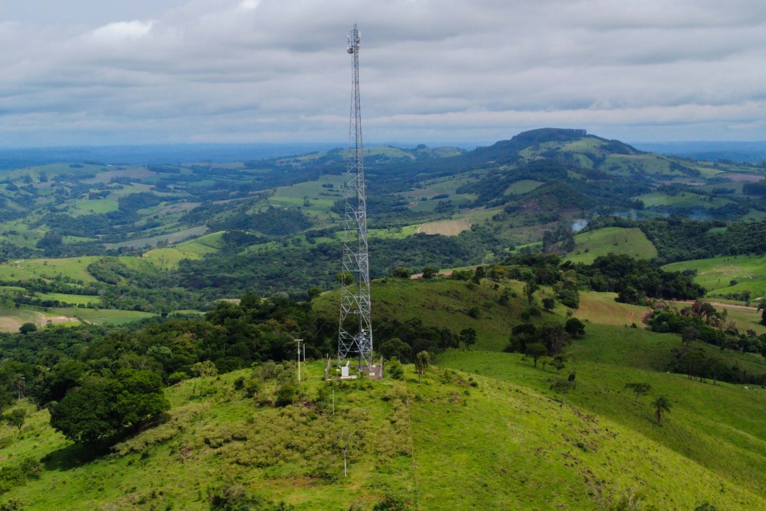 Tecnologia no campo: expansão da internet no campo gera aumento de R$ 2 bilhões no PIB do Paraná