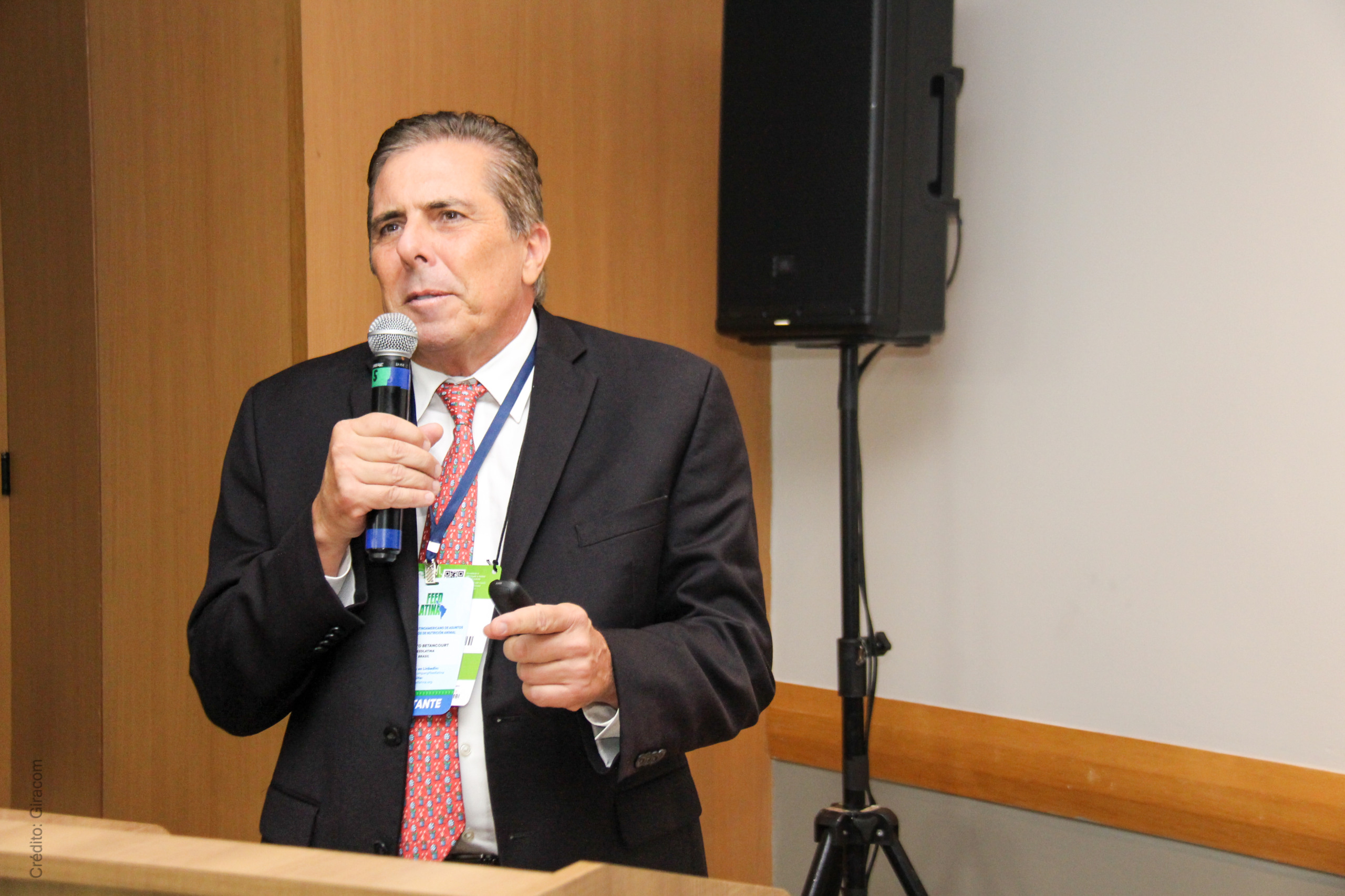 Roberto Betancourt assume presidência do Sindirações até 2028