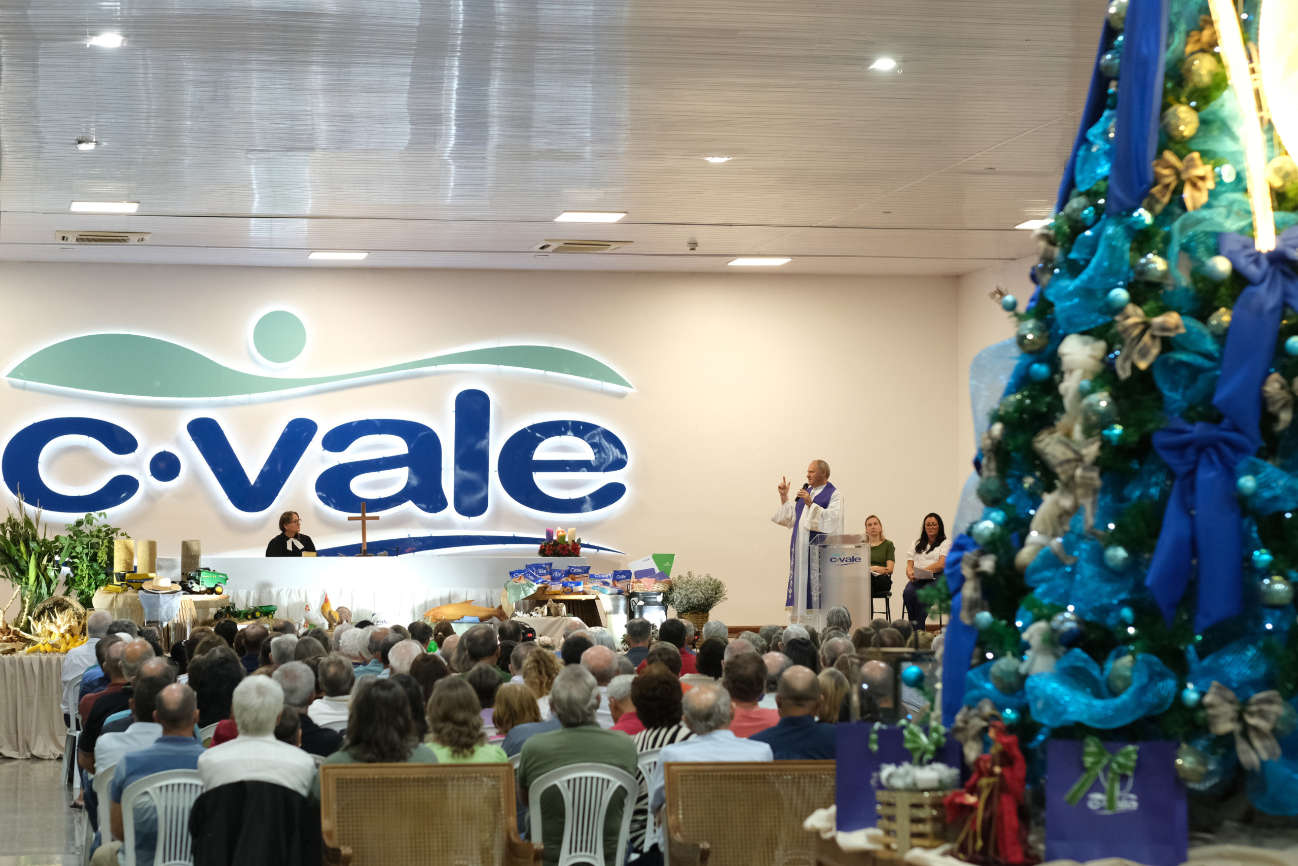 Confraternização de lideranças da C.Vale reúne cooperados em Palotina (PR)