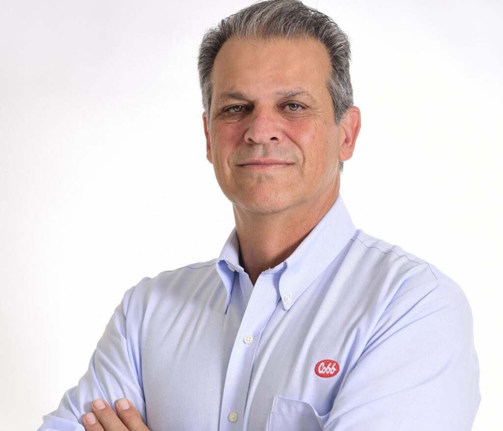 Serviço Técnico da Cobb-Vantress reúne especialistas para impulsionar desempenho da indústria avícola