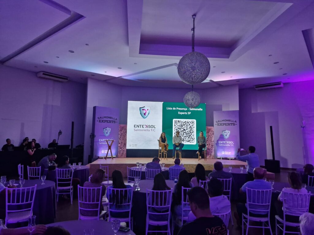 Boehringer Ingelheim reúne especialistas da suinocultura para debater sobre salmonelose