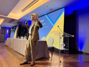 Consumo de ovos, mercado de grãos e influenza aviária marcam o primeiro dia do Congresso APA 2026