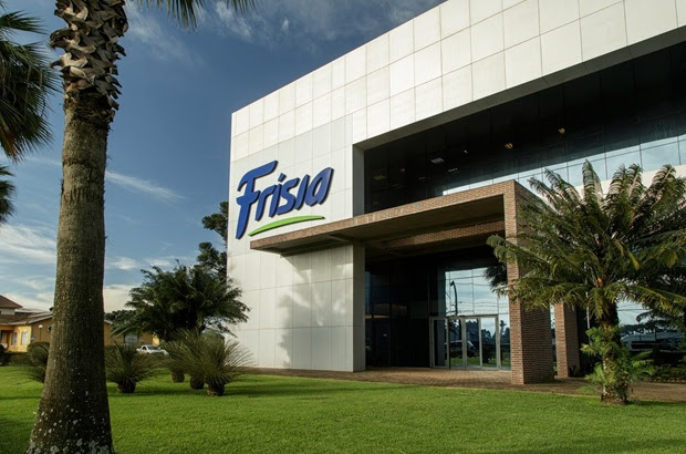 Frísia assume esmagadora de 3,4 mil toneladas/dia e reforça verticalização da soja no Paraná Frísia assume esmagadora de 3,4 mil toneladasdia e reforça verticalização da soja no Paraná