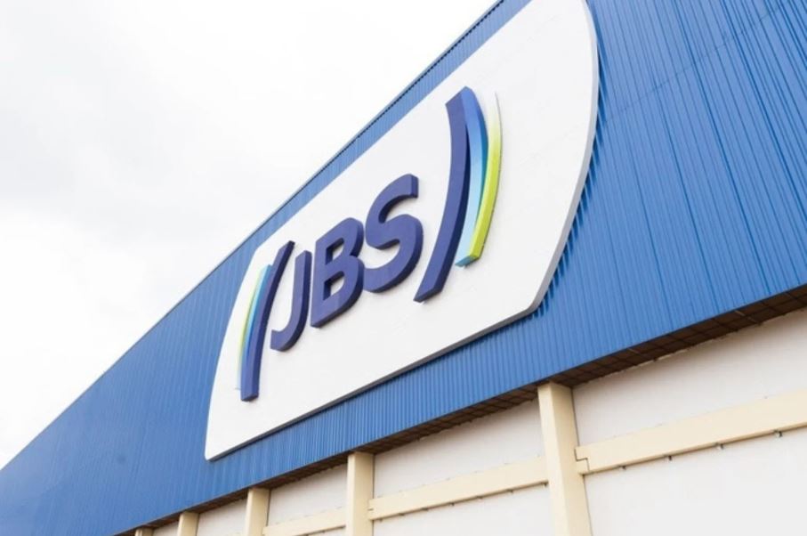 Justiça do Trabalho aplica multa de R$ 10 milhões à JBS por jornadas exaustivas em Mato Grosso