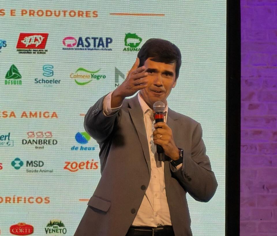 Suinocultura reúne lideranças e projeta cenário de mercado para 2026 em encontro da FNDS Collab