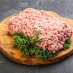 Carne de porco moída desafia tendência com queda nas vendas de carne suína no Reino Unido