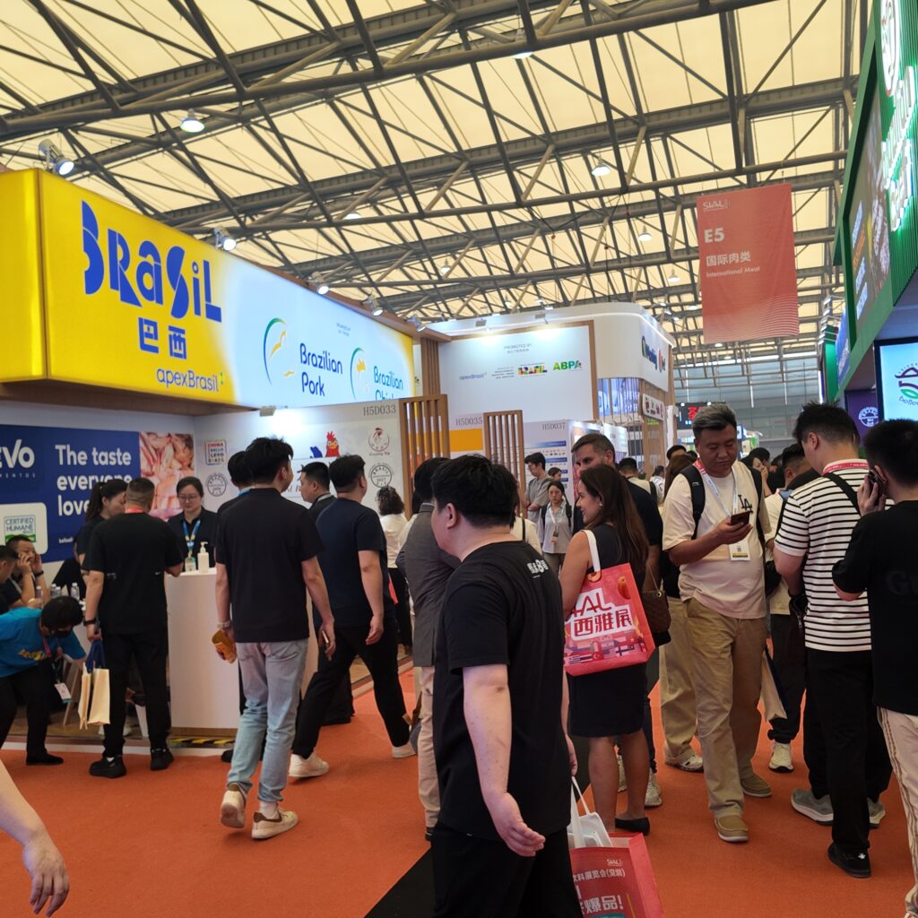 ABPA leva proteína animal brasileira à SIAL China e promove Road Show em Pequim