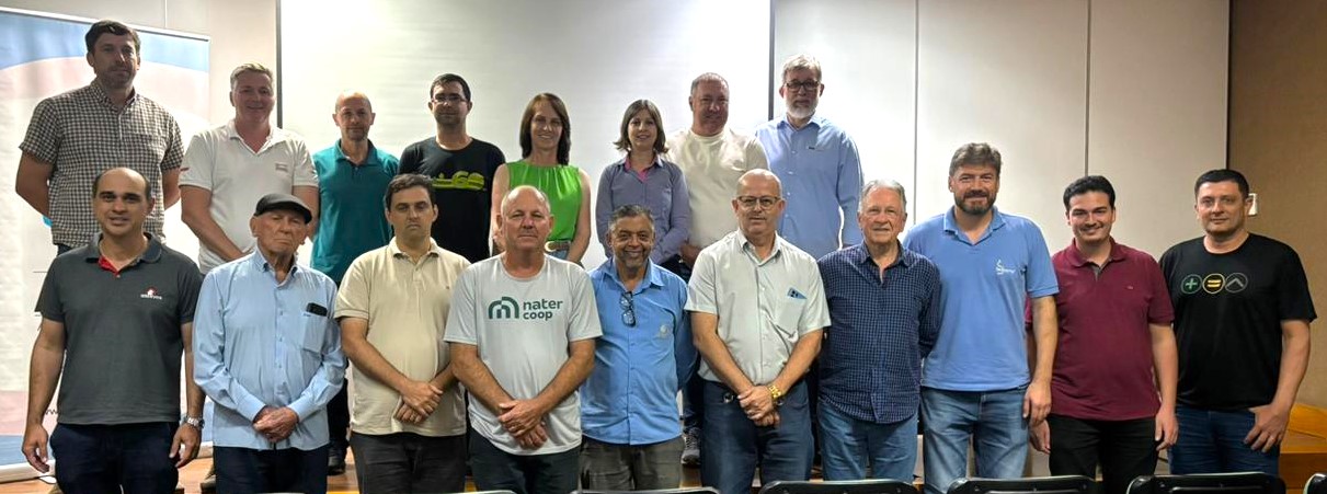 AVES apresenta balanço e reforça ações estratégicas para a avicultura do Espírito Santo AVES apresenta balanço e reforça ações estratégicas para a avicultura do Espírito Santo