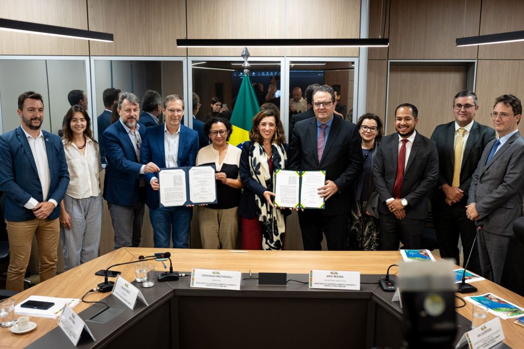 BNDES e Conab firmam acordo para fortalecer sistema de abastecimento no Brasil