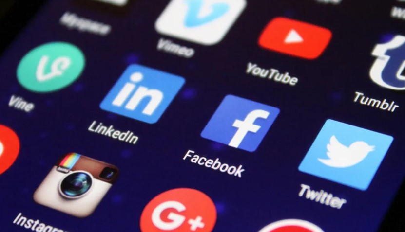 Novas regras para redes sociais e Big Techs: como o endurecimento no controle da informação afeta o agronegócio