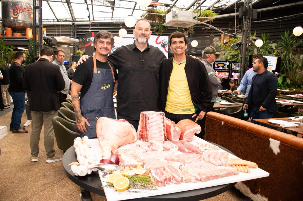 Carne suína ganha espaço na TV e reforça alcance de campanha nacional Carne suína ganha espaço na TV e reforça alcance de campanha nacional