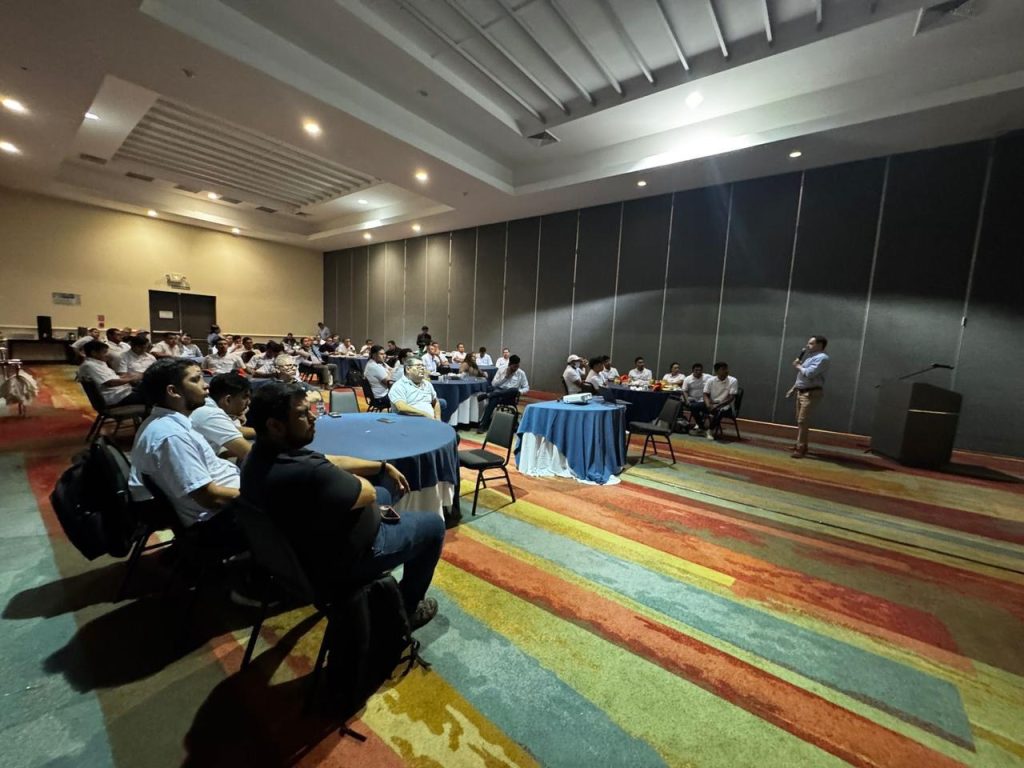 Cobb promove seminários técnicos em quatro países da América Central e reforça manejo na avicultura