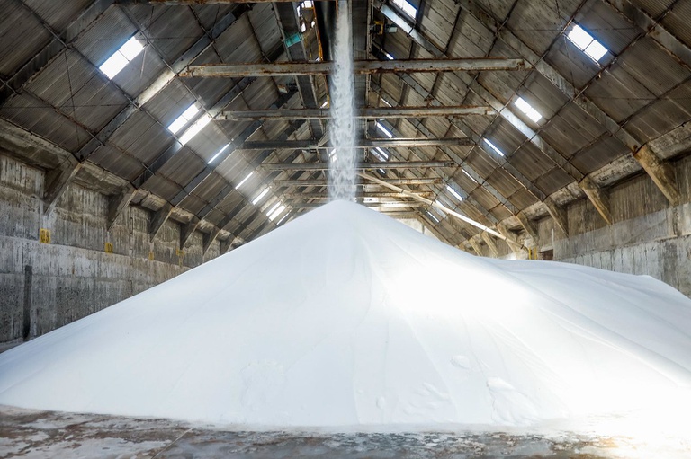 Retomada de fábrica na Bahia reforça oferta de fertilizantes no Brasil