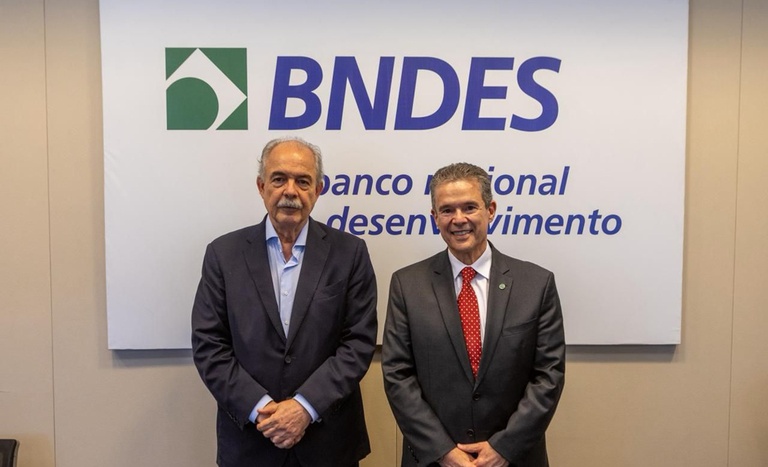 Ministro André de Paula discute financiamento agrícola em reunião com o BNDES