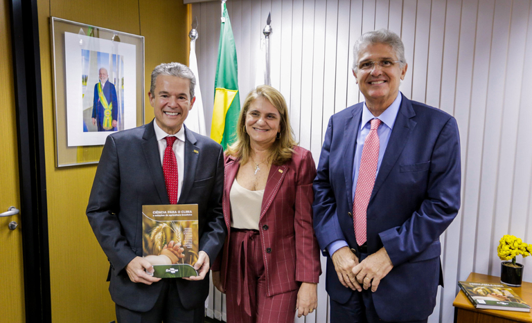 Embrapa empossa novo presidente do Conselho de Administração